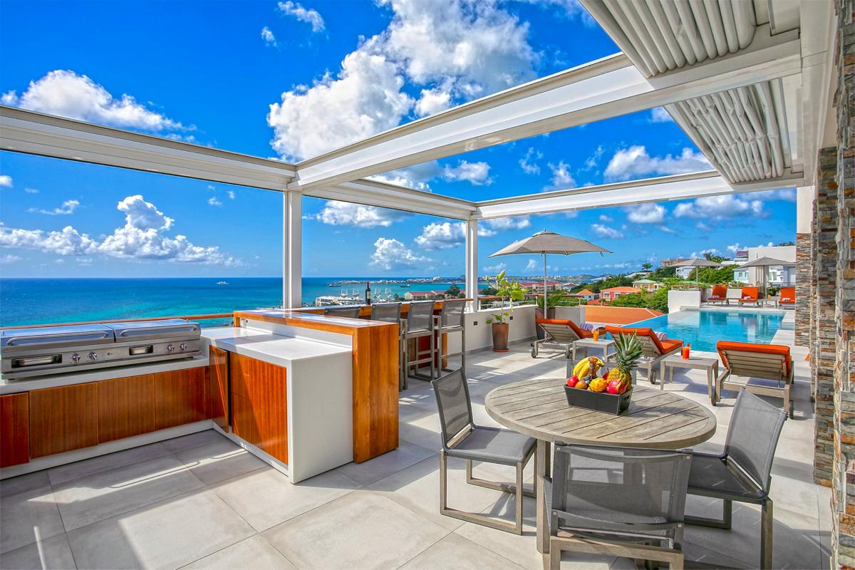 7 bedrooms luxury villa rental St Martin - Pool area ocean view